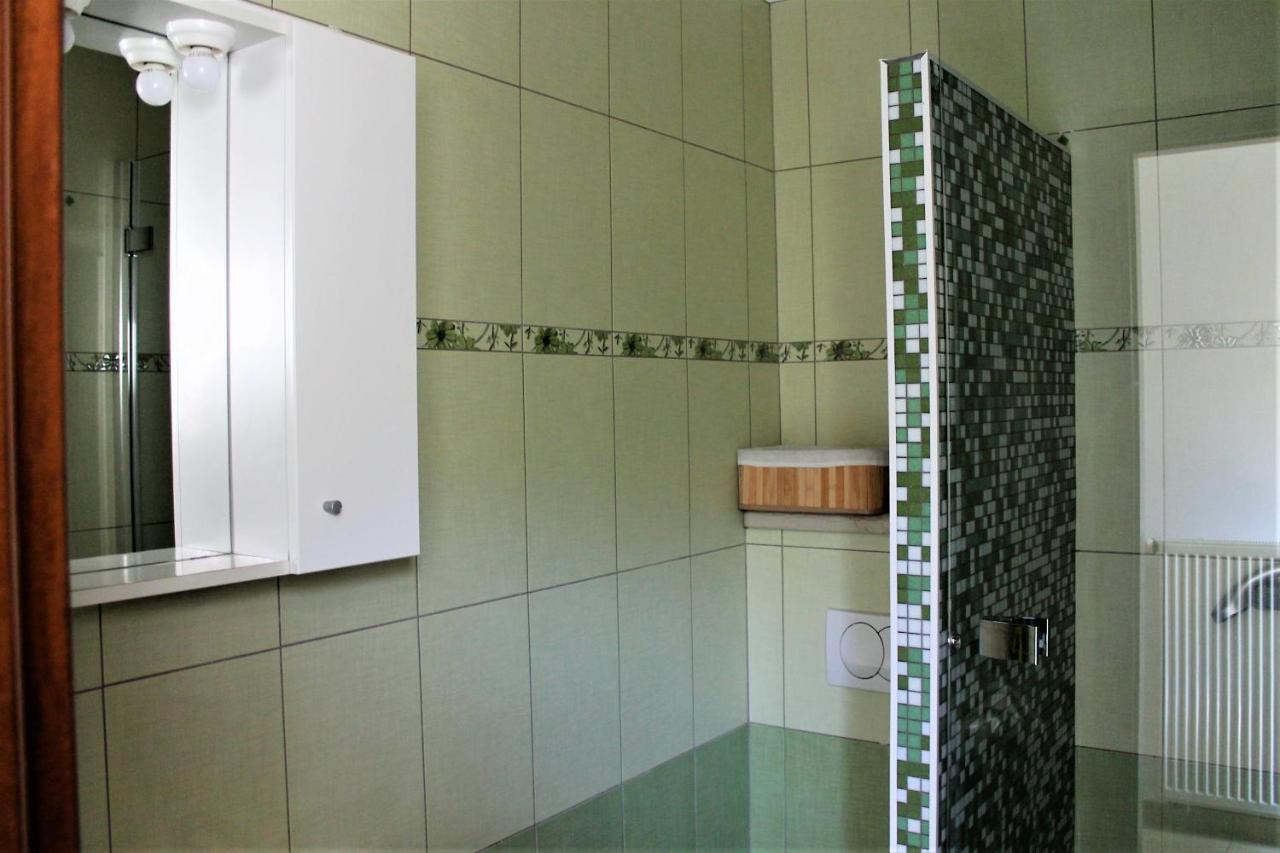 Apartmani Klaudija Valun Exterior photo